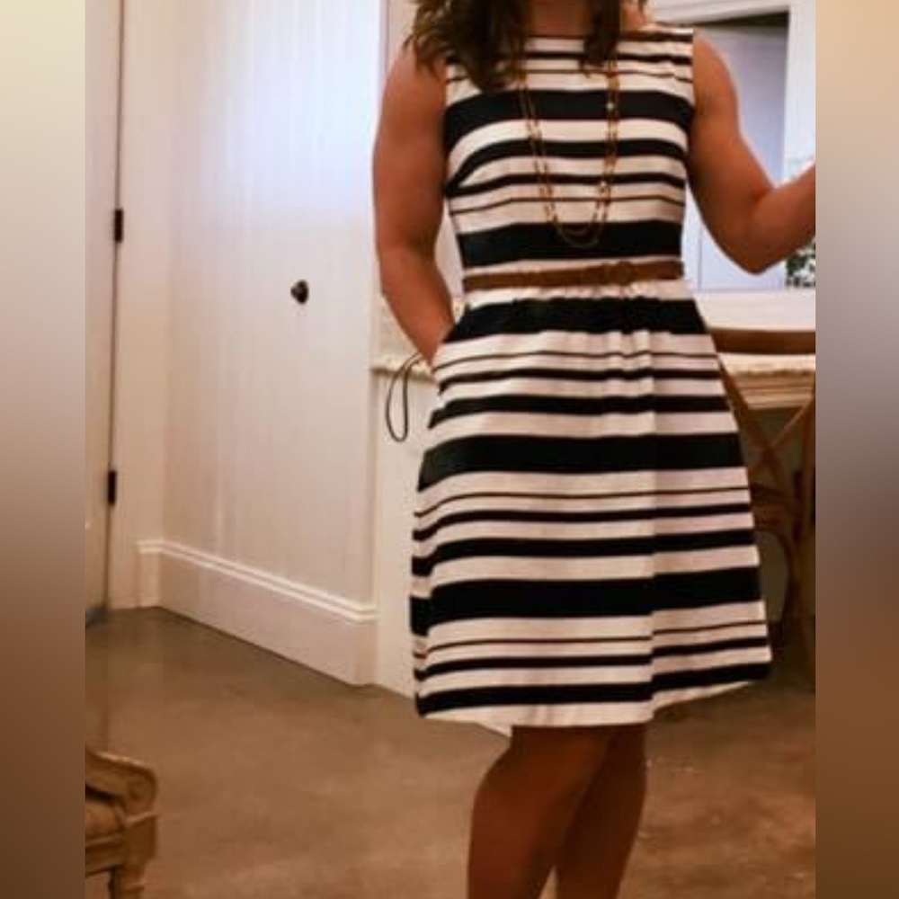 The Limited women’s striped navy & white dress, sz 4.